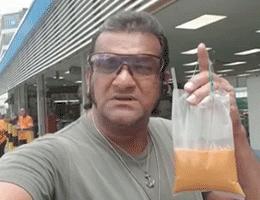 DƬ